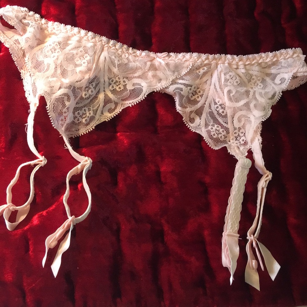 Garter belt